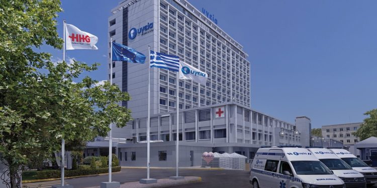 Η Πρώτη Πλήρως Ρομποτική Επέμβαση «Beyond-TME» (bTME) στην Ελλάδα