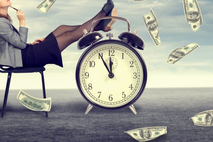 Μας έπεισαν ότι τα χρήματα φέρνουν ευτυχία και τώρα πληρώνουμε το τίμημα