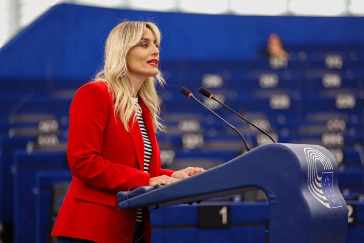 Η Ελεονώρα Μελέτη έστειλε ηχηρό μήνυμα  από το Στρασβούργο, «Η σιωπή δεν είναι συναίνεση»!