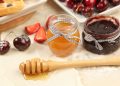 Νέες ετικέτες, νέες επιλογές: Τι πρέπει να γνωρίζουμε για μέλι, μαρμελάδες και χυμούς