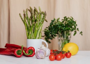 Νηστεία Μεγάλης Εβδομάδας: Υγεία ή η πιο καλοστημένη διατροφική αυταπάτη;