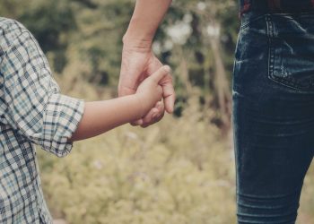 Πρέπει να γίνω αστυνόμος για να προφυλάξω το παιδί μου;