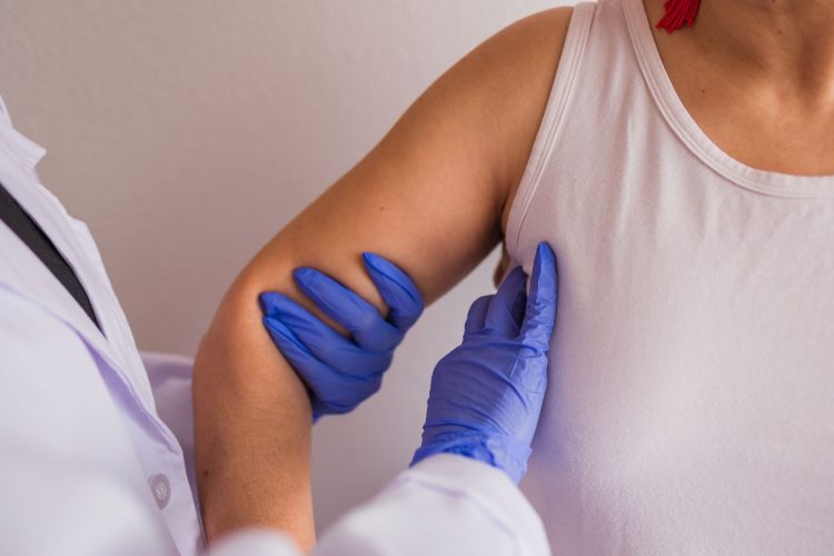 Προσυμπτωματικός έλεγχος για τον καρκίνο του μαστού: Πότε ωφελεί πραγματικά και πότε χρειάζεται δεύτερη σκέψη