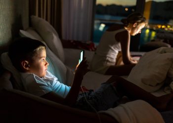 Παιδιά δημοτικού και «έξυπνα» κινητά