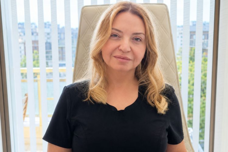Κολπική Ξηρότητα & Ακράτεια Ούρων: Η omerta των «ΜΙΚΡΩΝ» γυναικείων θεμάτων