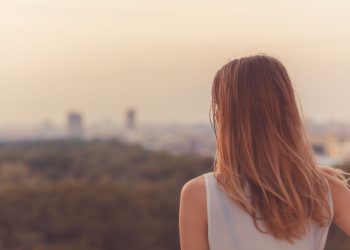 Όταν μια γυναίκα δεν θέλει: Τι πραγματικά συμβαίνει πίσω από τη σιωπή της επιθυμίας