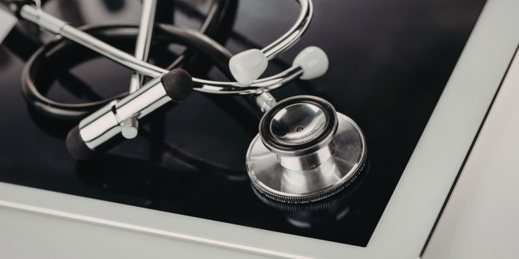 Προβληματισμός για την πρόσβαση των Ελλήνων ασθενών σε νέες, καινοτόμες θεραπείες: 3 στα 5 νέα φάρμακα δεν έρχονται στην Ελλάδα