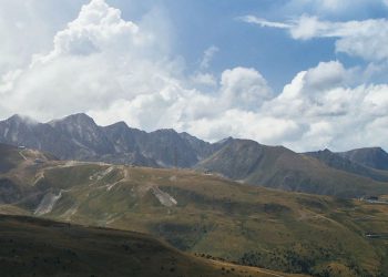 10 υπέροχοι προορισμοί στην Ελλάδα για διακοπές χωρίς θάλασσα