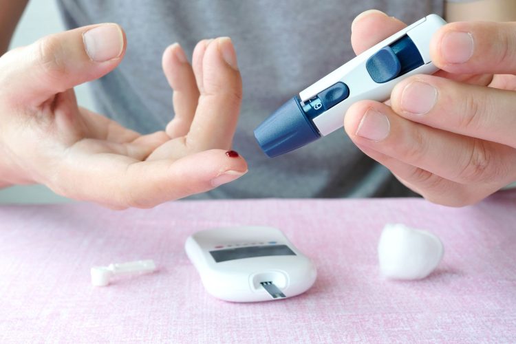 FDA: Πρώτο σύστημα συνεχούς παρακολούθησης γλυκόζης χωρίς συνταγή και για παιδιά