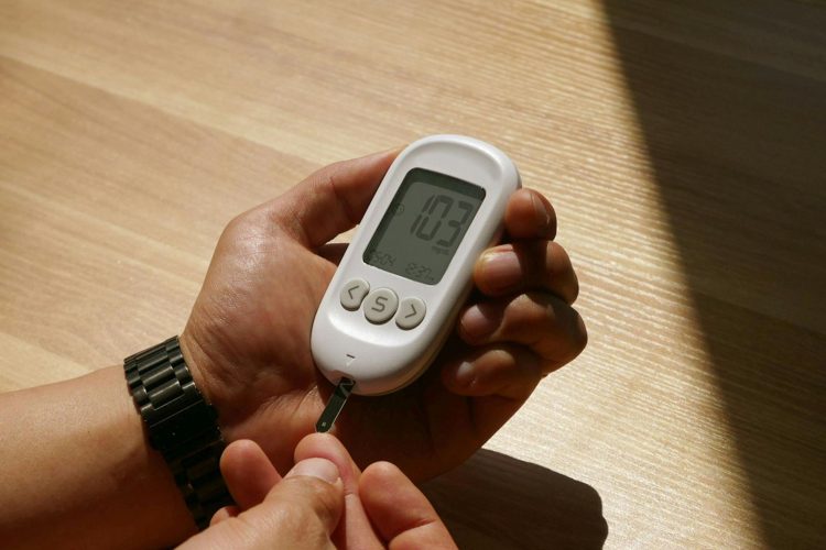 Οι νέες τεχνολογίες αλλάζουν τη ζωή των ανθρώπων με διαβήτη: Τι σημαίνει η έγκριση νέων συστημάτων συνεχούς παρακολούθησης γλυκόζης