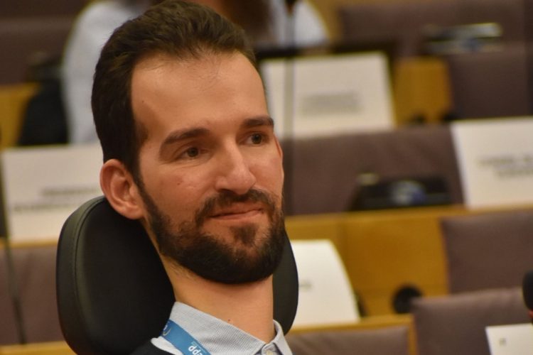 Στην Πράγα για τις σπάνιες παθήσεις και τον άνθρωπο πίσω από τη διάγνωση
