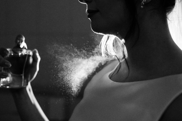 Συναγερμός για 15 γνωστά αρώματα – Άμεση ανάκληση λόγω απαγορευμένων χημικών ουσιών