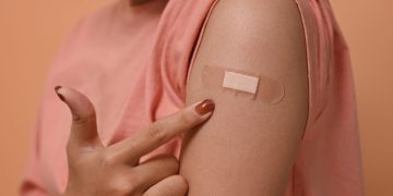 HPV: Το εμβόλιο που μπορεί να οδηγήσει στην εξάλειψη του καρκίνου του τραχήλου της μήτρας