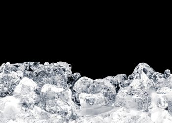 Πόσο ασφαλή είναι τα παγάκια στην εστίαση; Τι δείχνουν οι επιστημονικές μελέτες