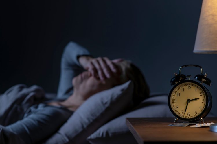 Μπορεί η έλλειψη ύπνου να μας κάνει να πάρουμε βάρος;