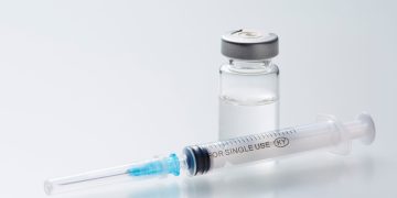 FDA: Πράσινο φως στο πρώτο εμβόλιο γρίπης τεχνολογίας mRNA της Moderna