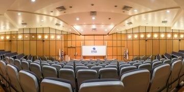 Ερρίκος Ντυνάν: Ο ακαδημαϊκός Γεώργιος Χρούσος στην πρεμιέρα του μοριοδοτούμενου εκπαιδευτικού προγράμματος