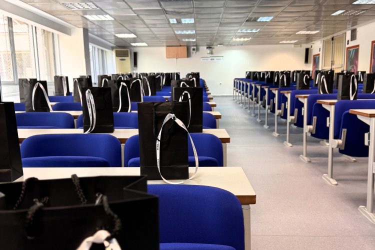 Η Haleon συμβάλλει στην ανακαίνιση του Πανεπιστημιακού Αμφιθεάτρου της Οδοντιατρικής Σχολής ΑΠΘ, επενδύοντας στο μέλλον της εκπαίδευσης των Επαγγελματιών Υγείας