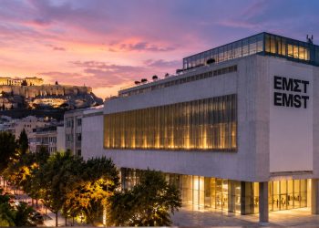 Η Αθήνα στον χάρτη της σύγχρονης τέχνης: Η ευρωπαϊκή διάκριση του ΕΜΣΤ που αξίζει να προσέξουμε