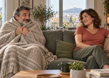 «Ντύσου, θα κρυώσεις!»: Πόση αλήθεια κρύβει η φράση που μεγαλώσαμε ακούγοντας την